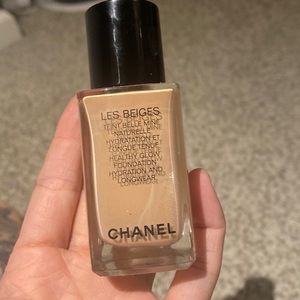 Chanel les beiges liquid foundation